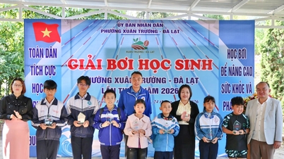 De allereerste zwemwedstrijd voor leerlingen van de wijk Xuan Truong - Da Lat in 2026