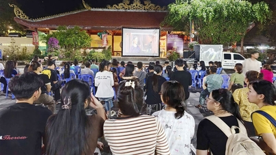 Komune Tan Hiep menganjurkan tayangan filem bergerak yang memberi tumpuan kepada asal usul negara.