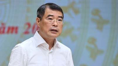 レ・ミン・フン首相は、28の省庁と18の地方自治体に対し、支出率の低さを厳しく批判した。