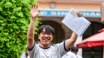 Simulasi ujian kelulusan SMA tahun 2026 jurusan Matematika, Provinsi Quang Ninh.