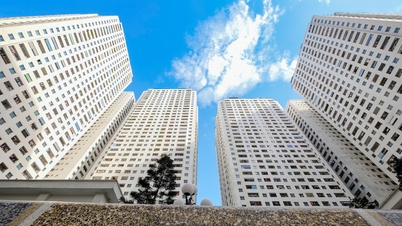 Apartment prices in Hanoi are increasingly outpacing those in Ho Chi Minh City, while transactions are declining.
