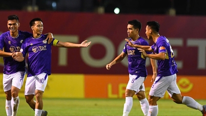 Van Quyet rámutat az „Achilles-sarkára”, amely Hoang Duc Ninh Binh FC-jének vereségét okozta.