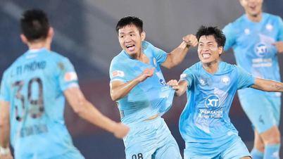 Video: Bek Steel Blue Nam Dinh mencetak gol luar biasa yang menakjubkan.