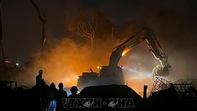 Pożar w składowisku oleju odpadowego w gminie Dong Anh został w dużej mierze opanowany.