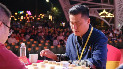 Bien qu'il n'ait participé qu'à un seul tournoi, Lai Ly Huynh conserve fermement sa place parmi les 15 meilleurs joueurs d'échecs au monde.