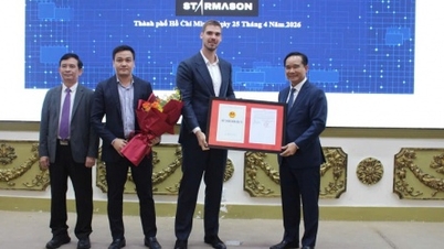 Ho Chi Minh City grants investment certificates to 4 high-tech projects worth over $1.2 billion.