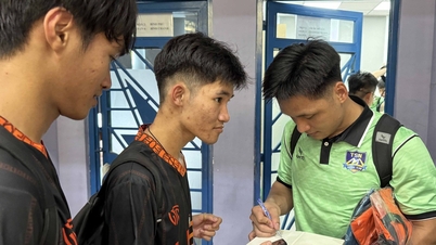 Ho Chi Minh Şehri Spor Festivali'nde Futsal: Sevinç, yenilgiden daha ağır bastığında.