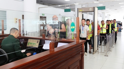 Quang Ninh past vanaf vandaag de immigratie- en douaneprocedures aan bij de grensovergang Mong Cai.