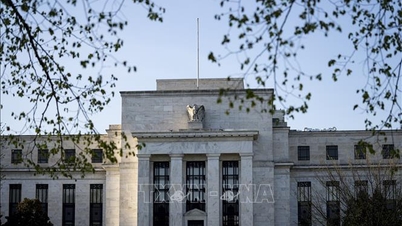 É provável que o Fed mantenha as taxas de juros inalteradas devido a preocupações com a inflação.