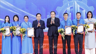 Il presidente dell'Assemblea nazionale Tran Thanh Man: Migliorare la produttività del lavoro e raggiungere una crescita a doppia cifra.