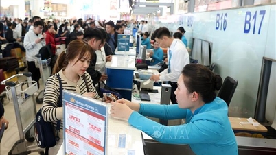 4月30日から5月1日の連休期間中、空港のセキュリティレベルがレベル1に引き上げられるため、旅行に関するアドバイスがあります。
