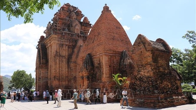 លើកកម្ពស់តម្លៃបេតិកភណ្ឌ និងបង្កើតភាពទាក់ទាញសម្រាប់ទេសចរណ៍បទពិសោធន៍។
