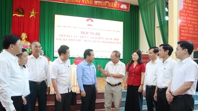 Setiausaha Jawatankuasa Parti Wilayah dan Ketua Delegasi Dewan Undangan Negeri wilayah Thanh Hoa telah bertemu dengan para pengundi di komune Bien Thuong.