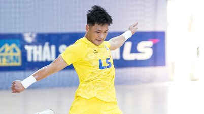 Ho Van Y, Chanh Hung futsal takımını Ho Chi Minh Şehri Spor ve Beden Eğitimi Üniversitesi turnuvasının finaline taşıdı.