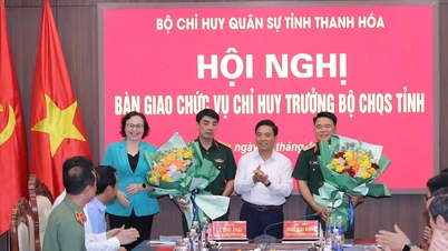 Předání funkce velitele vojenského velení provincií Nghe An a Thanh Hoa.