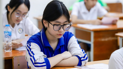 22 000 elever i Hanoi hoppar av kampen om att bli antagna till offentliga gymnasieskolor.