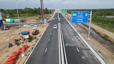 Autostrada expres Hau Giang - Ca Mau, care a costat peste 17 trilioane de VND, a fost redeschisă traficului pe 29 aprilie.