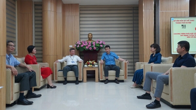 A Hanoi Kulturális és Sportminisztérium, valamint a Hanoi Baráti Szervezetek Uniója közötti együttműködési program aláírása.