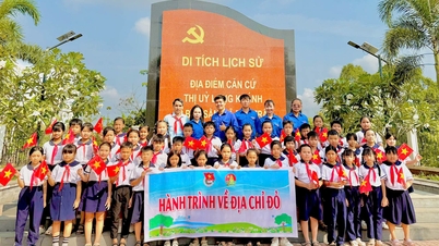 Perjalanan seorang guru muda dalam menumbuhkan pengetahuan sejarah bagi murid-muridnya.