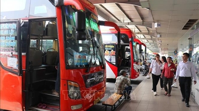Ho-Chi-Minh-Stadt: Prognosen deuten auf einen Anstieg des Fahrgastaufkommens an den Busbahnhöfen um 6 % während der Feiertage am 30. April und 1. Mai hin.