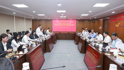 Pasukan tinjauan Jawatankuasa Sains, Teknologi dan Alam Sekitar telah bekerja di Vietnam Post Corporation.