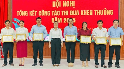 Emuleringsbevegelsen på alle felt i Vinh Thuan kommune fortsetter å bli opprettholdt og fornyet.