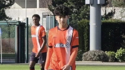 นักเตะที่เกิดในเวียดนามที่น่าประหลาดใจในทีมชาติเวียดนาม U-19: ผู้รักษาประตูสูง 1.96 เมตร และนักเตะหน้าใหม่จากสเปน