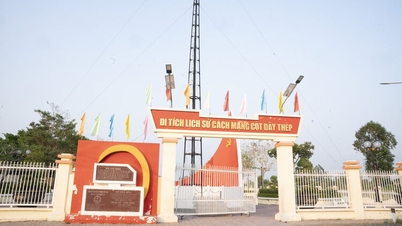 El Monumento del Pilar del Cable de Acero: un lugar que conmemora el nacimiento de la primera rama del Partido en An Giang.