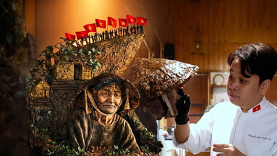 សូមកោតសរសើរនំខេកដ៏សិល្បៈនេះ ដែលមានកម្ពស់ជាង 1 ម៉ែត្រ ដែលបង្កើតឡើងវិញនូវអនុស្សាវរីយ៍នៃទិវាបង្រួបបង្រួមជាតិនៅថ្ងៃទី 30 ខែមេសា។