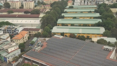 Dengan harga elektrik mencecah paras tertinggi 3,460 VND/kWh, isi rumah berebut-rebut untuk memasang sistem kuasa solar di atas bumbung.