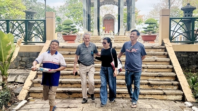 Penjaga kenangan masa lalu di situs bersejarah Markas Komite Partai Provinsi Bien Hoa.