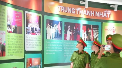 Đông đảo người dân, du khách tham quan, trải nghiệm chuỗi sự kiện “Tổ quốc bình yên”