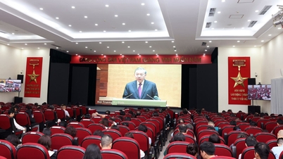Створення команди елітних посадовців, які є «відданими своїй справі та компетентними»