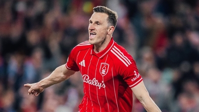 Nottingham memberikan kekalahan yang menyakitkan kepada Aston Villa, manakala Braga menewaskan Freiburg pada minit ke-92.