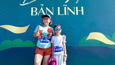 អ្នករត់វ័យក្មេងបង្កើតចំណាប់អារម្មណ៍យ៉ាងខ្លាំងនៅលើទីលានប្រណាំង VnExpress Marathon Green Paradise Can Gio 2026។