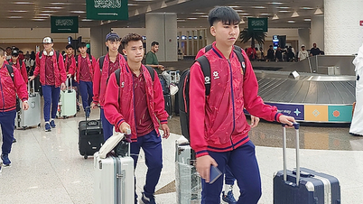 Echipa Vietnam U17 a ajuns în Arabia Saudită mai devreme decât era programat de organizatori.