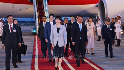O primeiro-ministro japonês, Takaichi Sanae, chega a Hanói para dar início à sua visita oficial ao Vietnã.