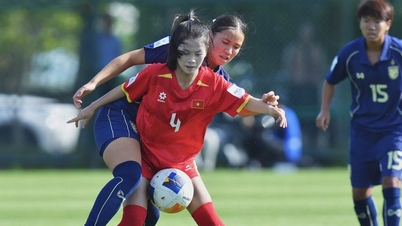 HLV Nhật Bản: 'U17 nữ Việt Nam chạy nhiều hơn Thái Lan'