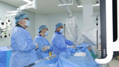 기술과 의사의 숙련된 손길을 활용하여 심장 박동을 유지합니다.