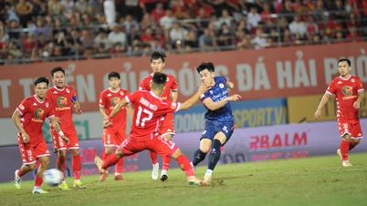 Dinh Bac est en lice pour le titre de meilleur buteur de la V-League, et pourquoi pas ?