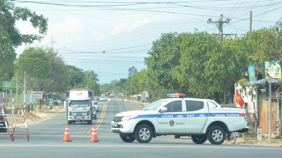 Het verkeer richting Ho Chi Minh-stad is zeer druk en de verkeerspolitie beperkt de toegang tot de snelweg Phan Thiet - Dau Giay.