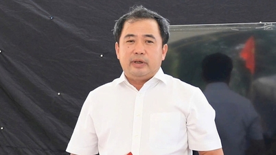 Partijsecretaris van Hanoi: De weg die de Thang Long Boulevard verbindt met de snelweg Hanoi-Hoa Binh moet vóór 30 juni klaar zijn.