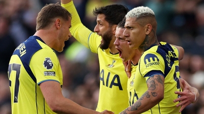 Tottenham překvapivým vítězstvím unikl ze sestupového pásma.