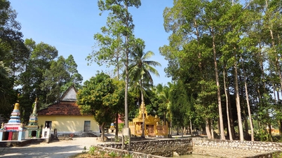 Ein Khmer-Tempel inmitten der Narben des Krieges.