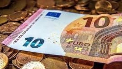 Eurons växelkurs den 4 maj: Bankerna höjer räntorna avsevärt, medan den fria marknaden ser en liten nedgång.