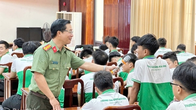 Tuyên truyền pháp luật về An toàn giao thông đường bộ cho học sinh sinh viên Trường Cao đẳng Miền Đông