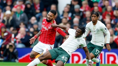 Perlawanan bola sepak langsung: Chelsea lwn Nottingham Forest: Pusingan 35 Liga Perdana Inggeris