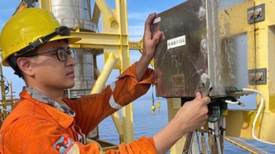 Menjaga agar anjungan gas di tengah samudra tetap 'bernapas'.