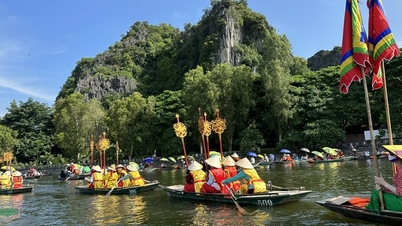 Ninh Binh jest krajem, który odnotowuje największą liczbę turystów w okresie wakacyjnym.