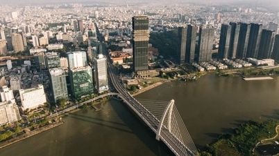 Reasons why banks and securities firms want to "secure a spot" in the International Financial Center.